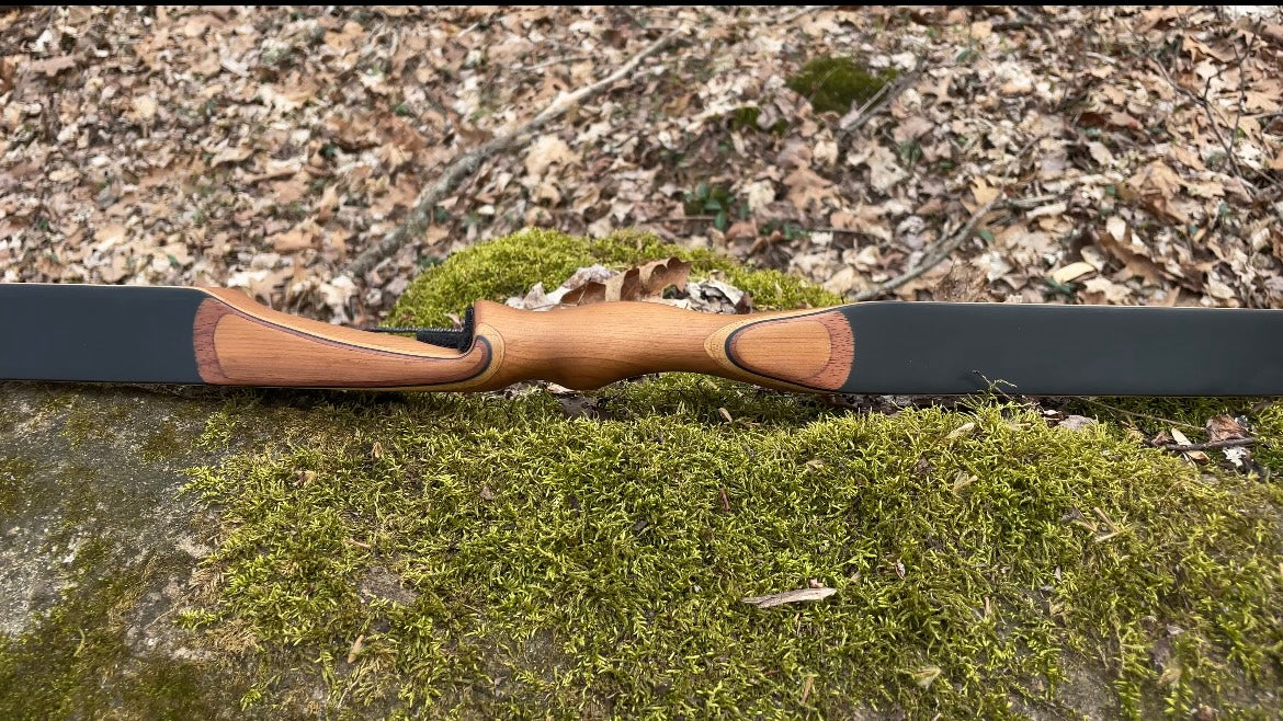 60" Dead End One Piece Recurve 43# @ 28"